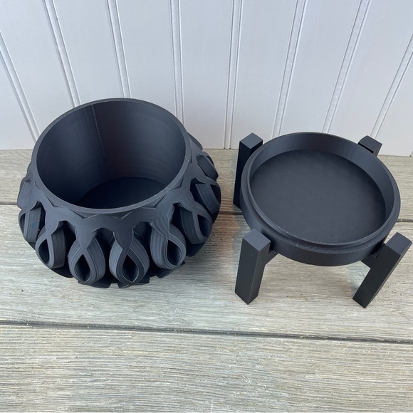 Modern Indoor Flower Pot, The Cylas Planter Pot w/ Drainage Hole - Picture 7 of 9